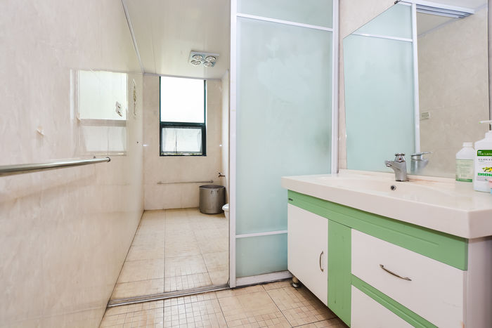 201707300115007396_700_467