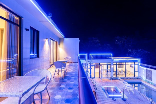 C.cgK3oRxAHmkrlZJ_xi624